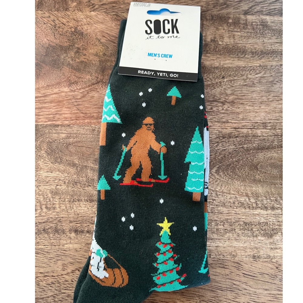 Sock It To Me Mens Crew‎ Socks Yeti Skiing Sasquatch Christmas Trees